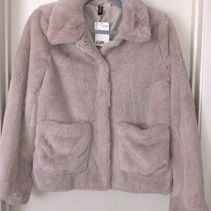 NWT H&M Tan Cream Faux Fur Snap Button Jacket Coat - Size SMALL